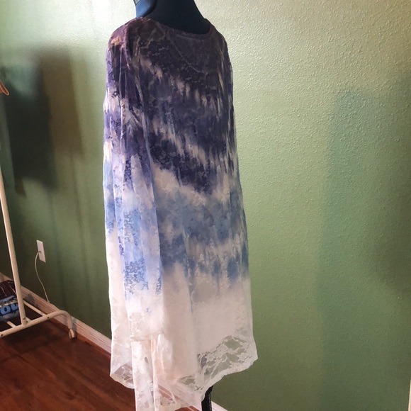 Cal style women’s blouse - Picture 5 of 8